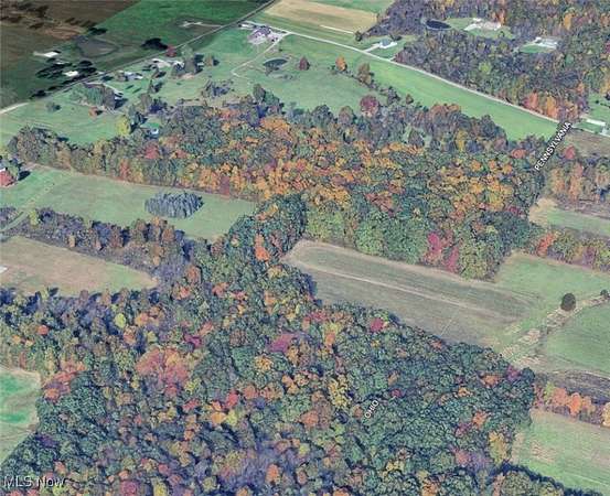 20 Acres of Agricultural Land for Sale in Lowellville, Ohio