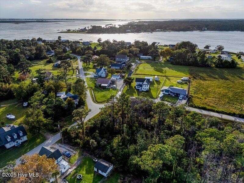 0.75 Acres of Residential Land for Sale in Marshallberg, North Carolina