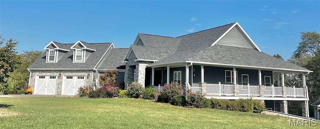 3 Acres of Residential Land with Home for Sale in Hannibal, Missouri