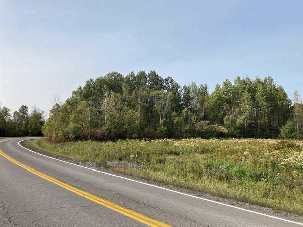 6 Acres of Residential Land for Sale in Massena, New York