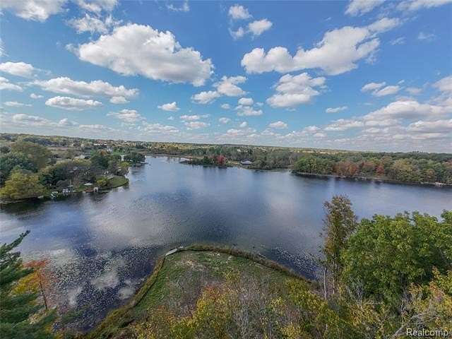 1.24 Acres of Residential Land for Sale in Otter Lake, Michigan