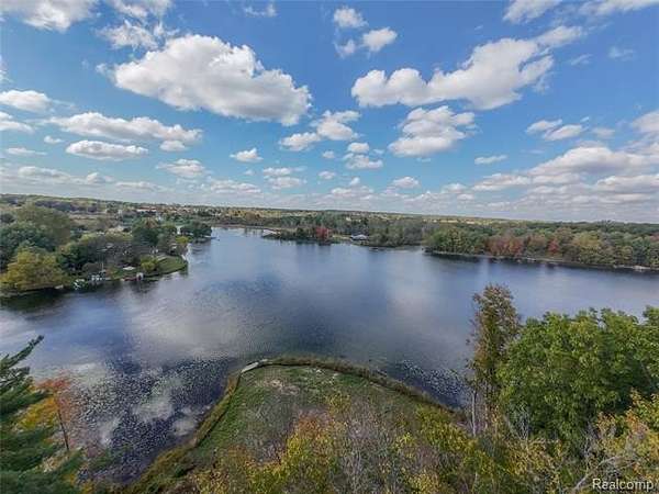 1.24 Acres of Residential Land for Sale in Otter Lake, Michigan