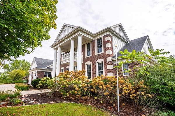 7.54 Acres of Residential Land with Home for Sale in Pleasant Hill, Iowa