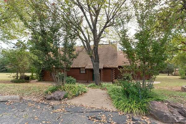 158 Acres of Recreational Land with Home for Sale in Luther, Oklahoma