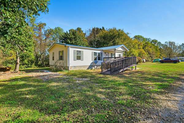 3 Acres of Residential Land with Home for Sale in Cottontown, Tennessee