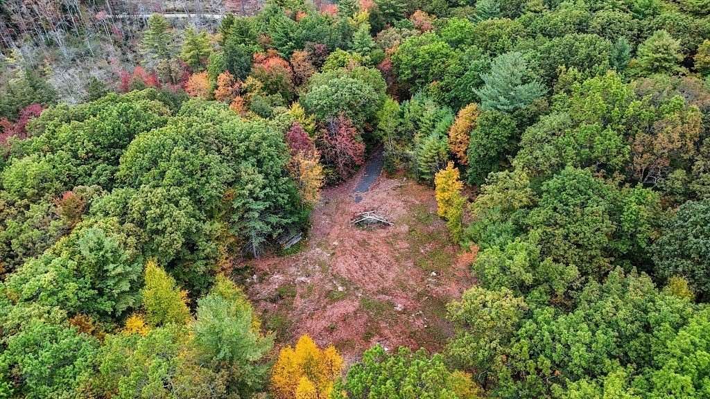 4.24 Acres of Residential Land for Sale in Southampton, Massachusetts