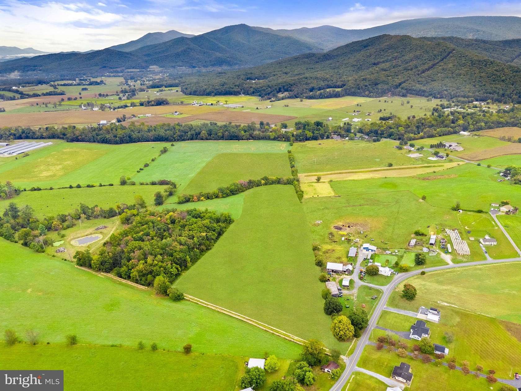27 Acres of Recreational Land for Sale in Luray, Virginia