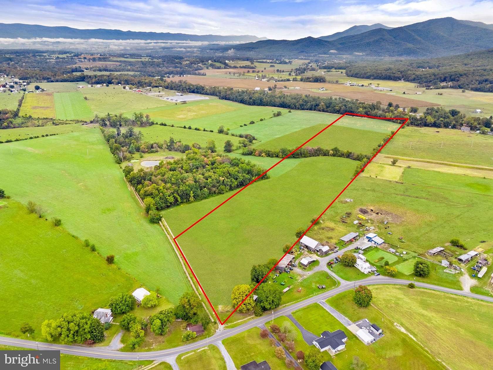 27 Acres of Recreational Land for Sale in Luray, Virginia