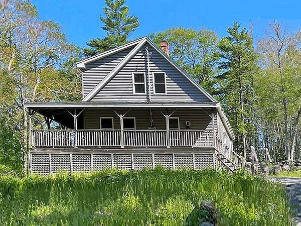 2.7 Acres of Residential Land with Home for Sale in Edgecomb, Maine