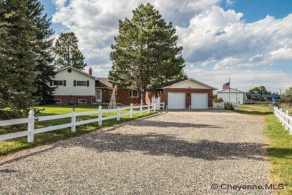 2.5 Acres of Residential Land with Home for Sale in Cheyenne, Wyoming