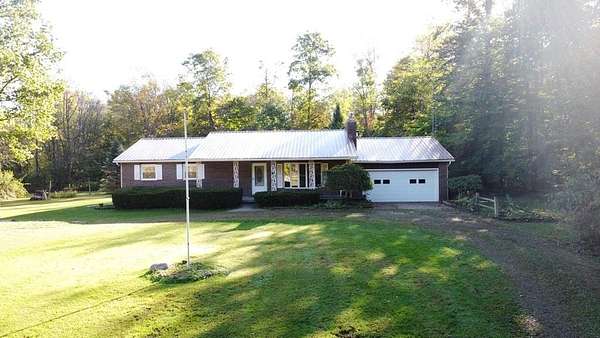 4 Acres of Residential Land with Home for Sale in Mansfield, Ohio