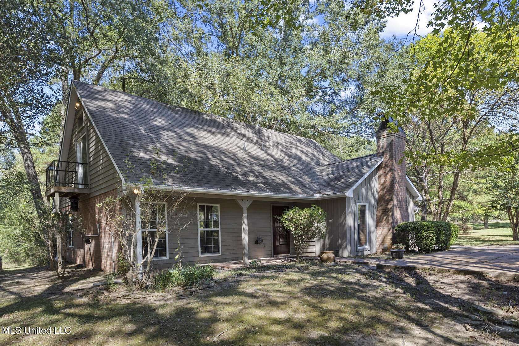 33 Acres of Land with Home for Sale in Pickens, Mississippi