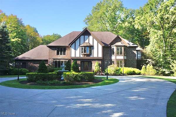 2.58 Acres of Residential Land with Home for Auction in Gates Mills, Ohio