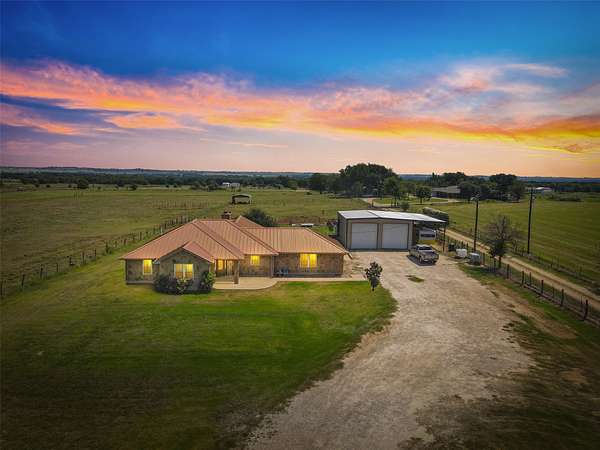 9 Acres of Land with Home for Sale in Moody, Texas