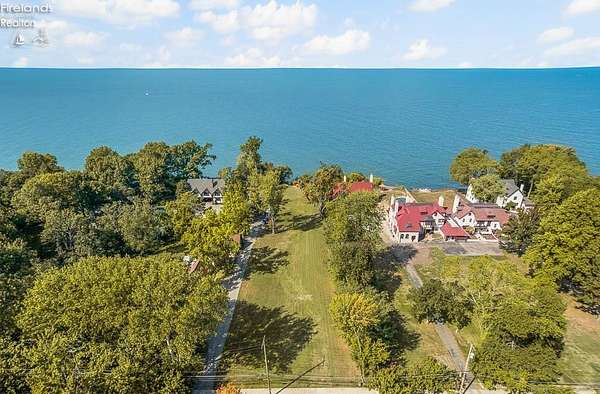 1.4 Acres of Residential Land for Sale in Bratenahl, Ohio