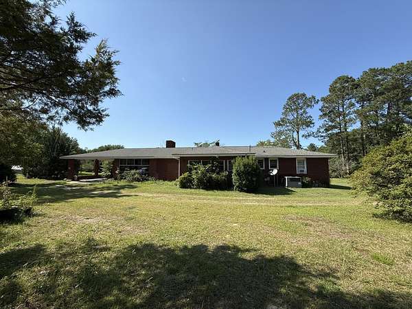 15 Acres of Land with Home for Sale in Sumter, South Carolina