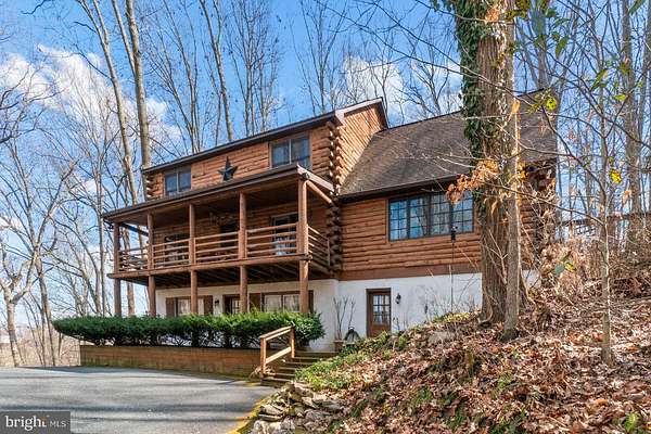 2.75 Acres of Residential Land with Home for Lease in Sparks, Maryland