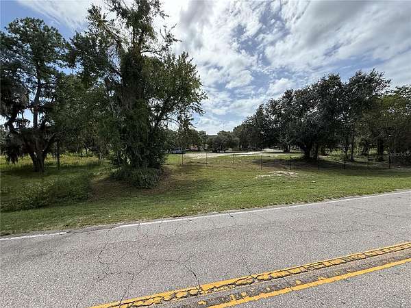 0.95 Acres of Land for Sale in Gainesville, Florida
