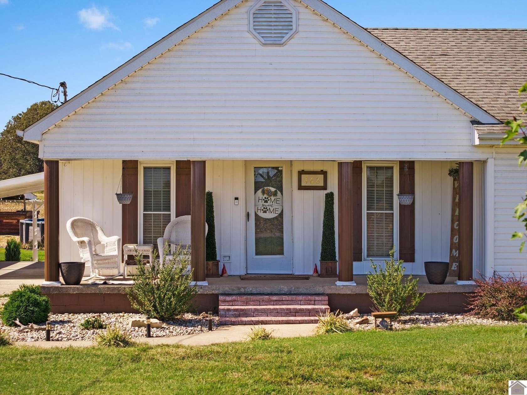 1.5 Acres of Residential Land with Home for Sale in Benton, Kentucky