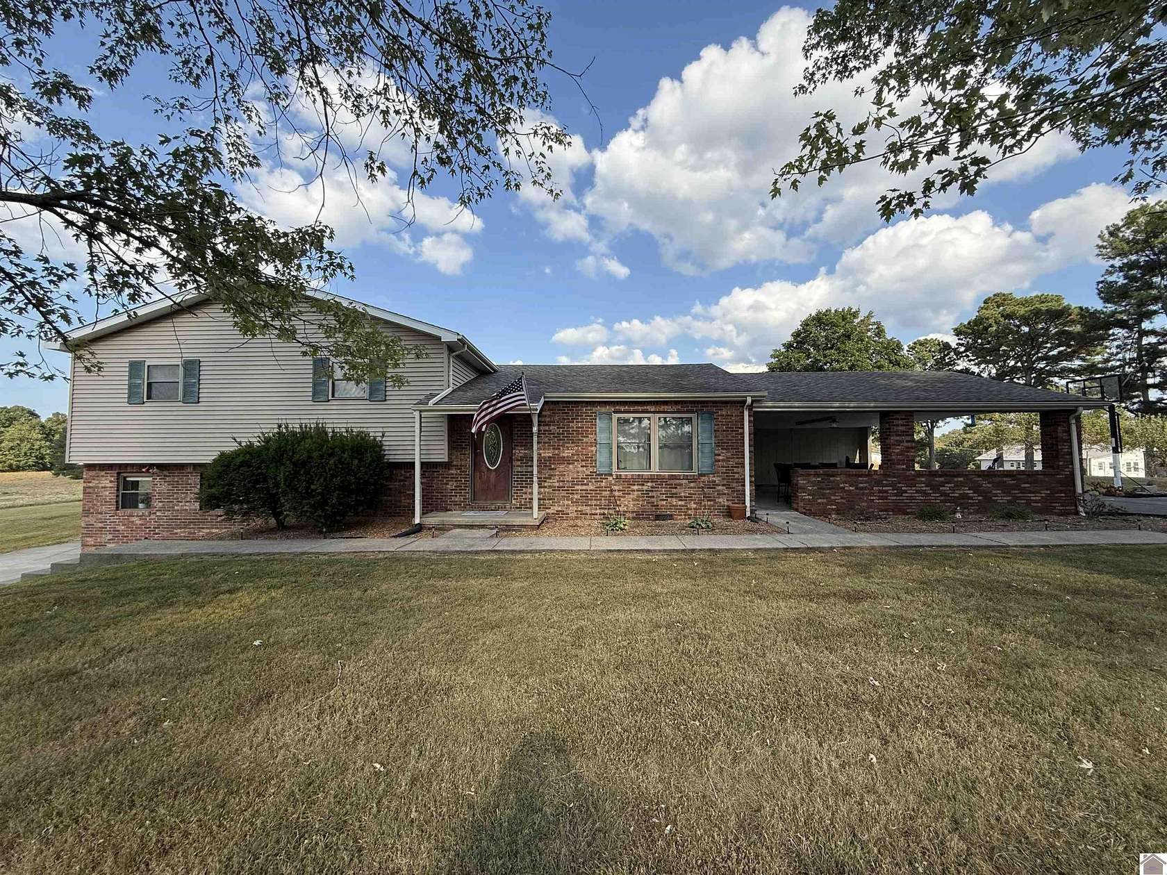 1.73 Acres of Residential Land with Home for Sale in Benton, Kentucky