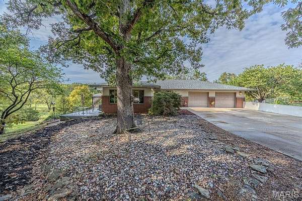 40 Acres of Land with Home for Sale in Lebanon, Missouri