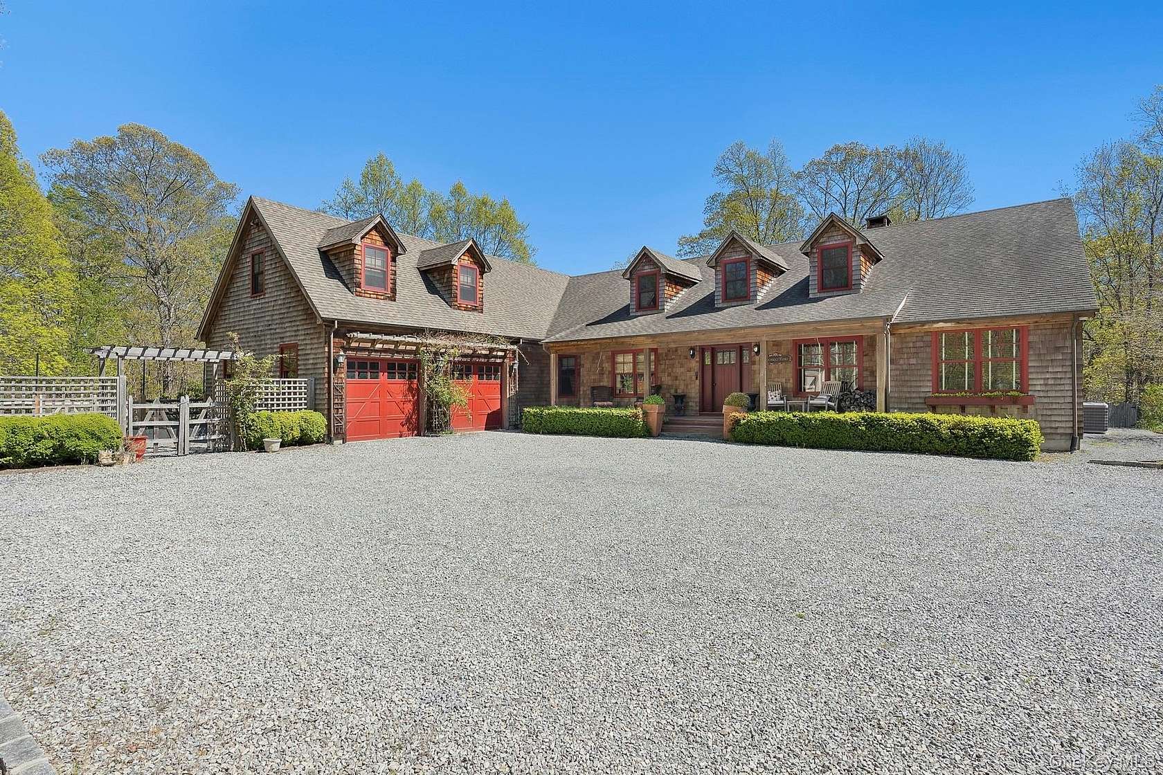 4.72 Acres of Land with Home for Sale in Mattituck, New York