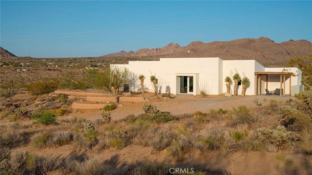 2.25 Acres of Residential Land with Home for Sale in Joshua Tree, California