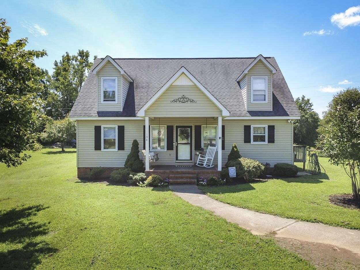 2.25 Acres of Residential Land with Home for Sale in Iva, South Carolina