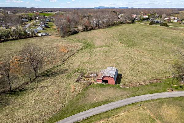 5 Acres of Residential Land for Sale in McMinnville, Tennessee