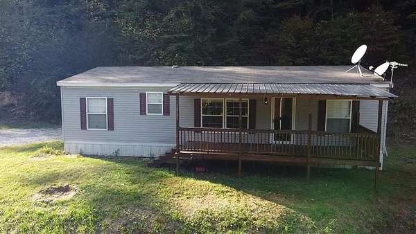 1.54 Acres of Residential Land with Home for Sale in Stinnett, Kentucky