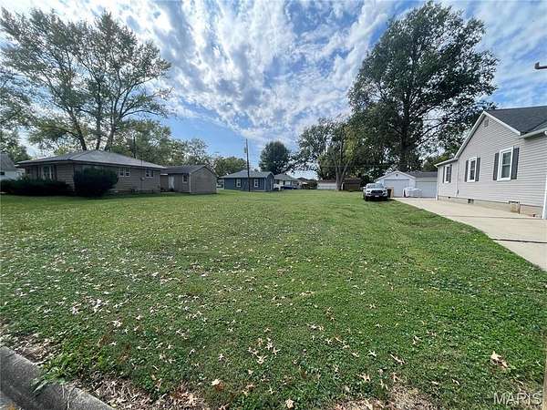 0.19 Acres of Residential Land for Sale in Nashville, Illinois