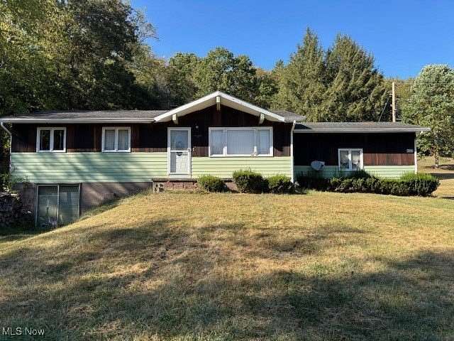 2 Acres of Residential Land with Home for Sale in Dellroy, Ohio