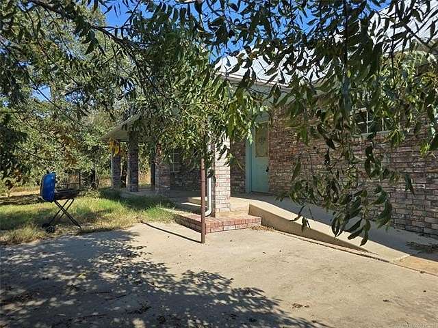 9.8 Acres of Land with Home for Sale in Ardmore, Oklahoma