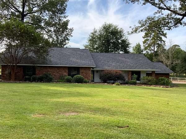 159 Acres of Recreational Land with Home for Sale in Pineville, Louisiana