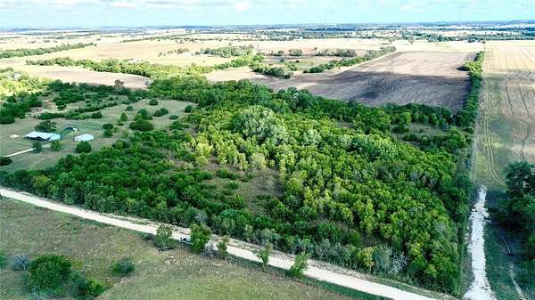 15 Acres of Recreational Land for Sale in Moody, Texas