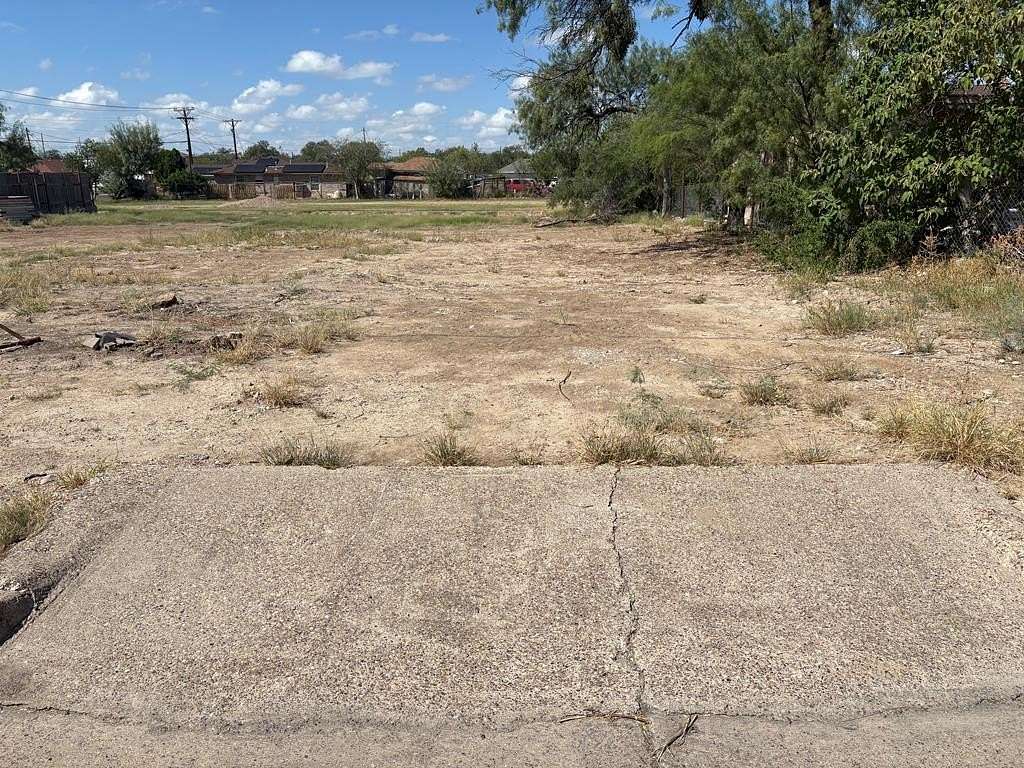0.34 Acres of Residential Land for Sale in Eagle Pass, Texas