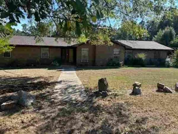 1.58 Acres of Residential Land with Home for Sale in Mabelvale, Arkansas