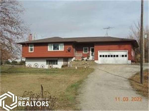 13.8 Acres of Land with Home for Sale in Marshalltown, Iowa