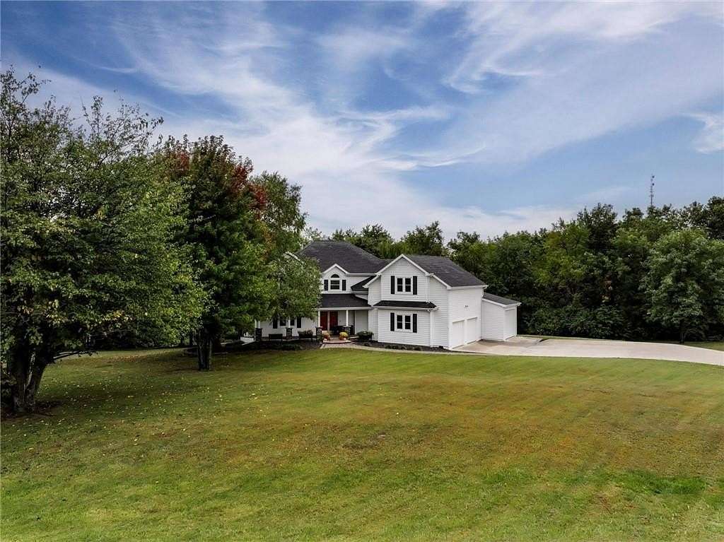 3.4 Acres of Residential Land with Home for Sale in Ottawa, Kansas