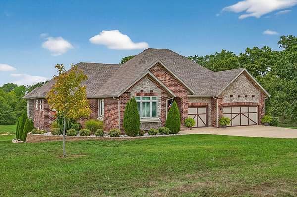 3.1 Acres of Residential Land with Home for Sale in Ozark, Missouri