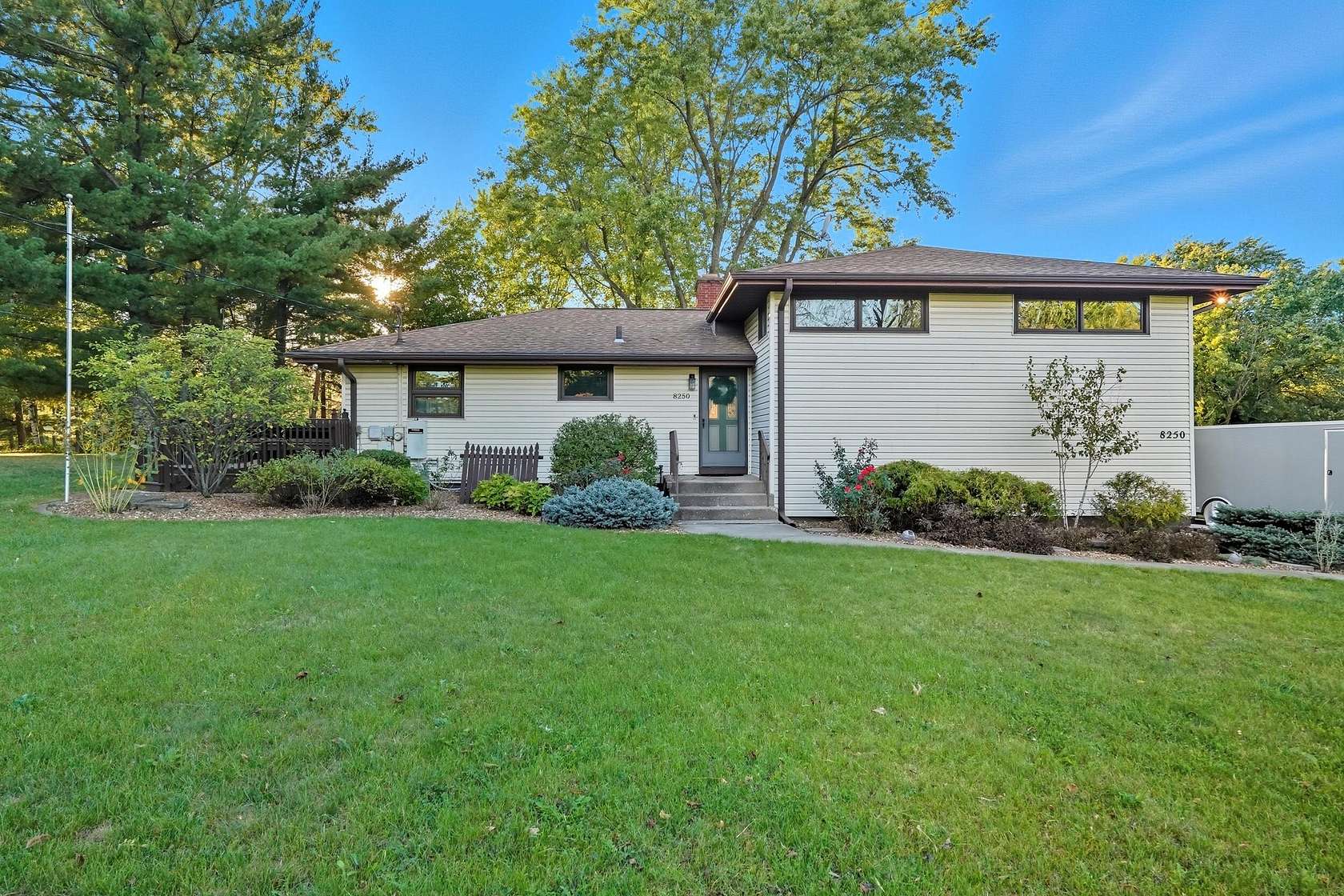 1.72 Acres of Residential Land with Home for Sale in Dyer, Indiana