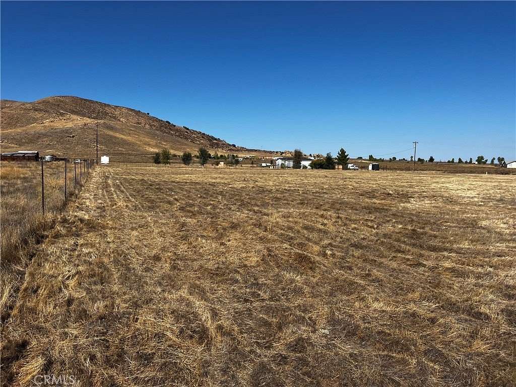 2.5 Acres of Land for Sale in Santa Margarita, California