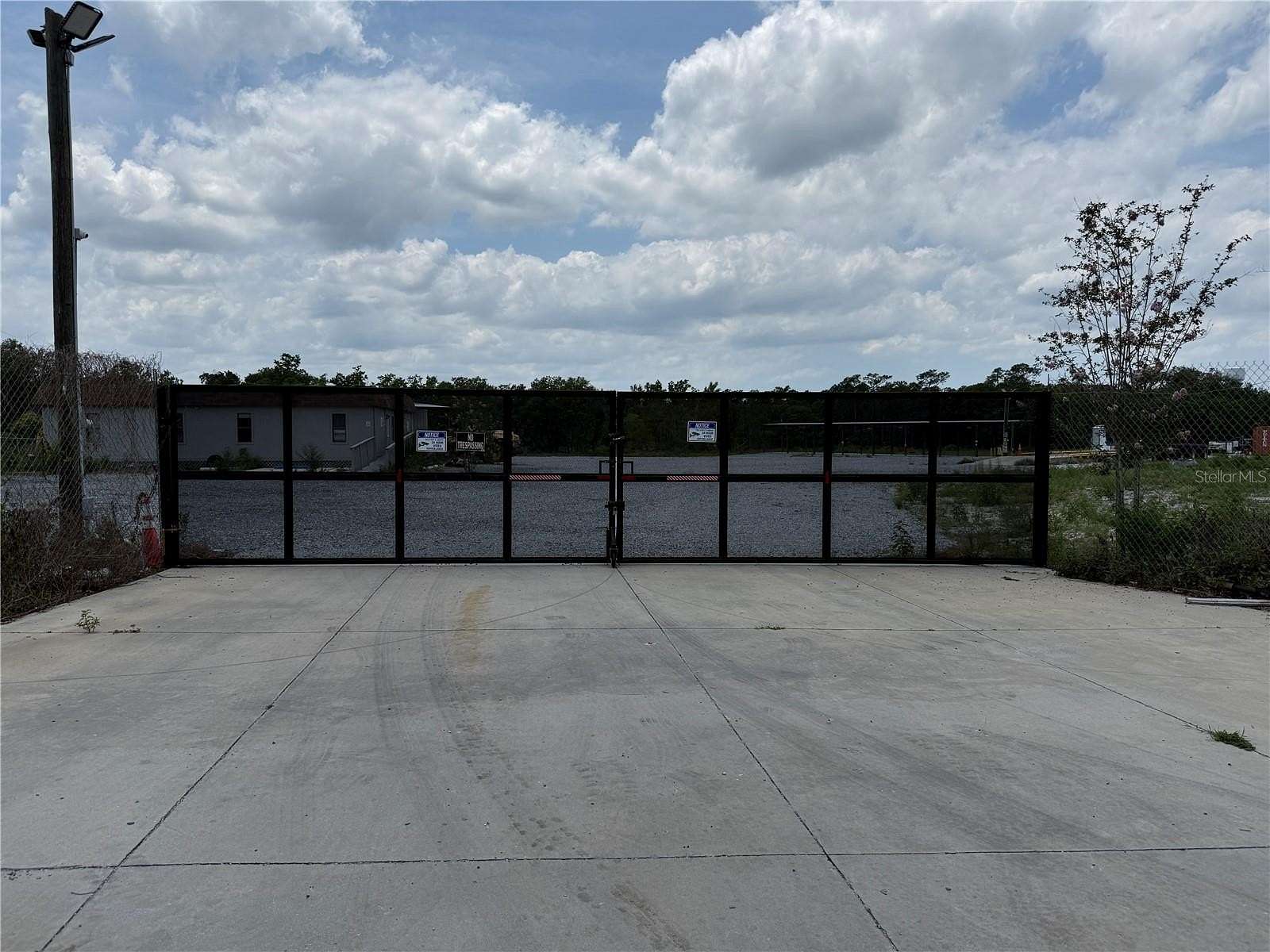 30 Acres of Improved Commercial Land for Sale in Plant City, Florida