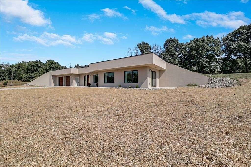 20 Acres of Recreational Land with Home for Sale in Higginsville, Missouri