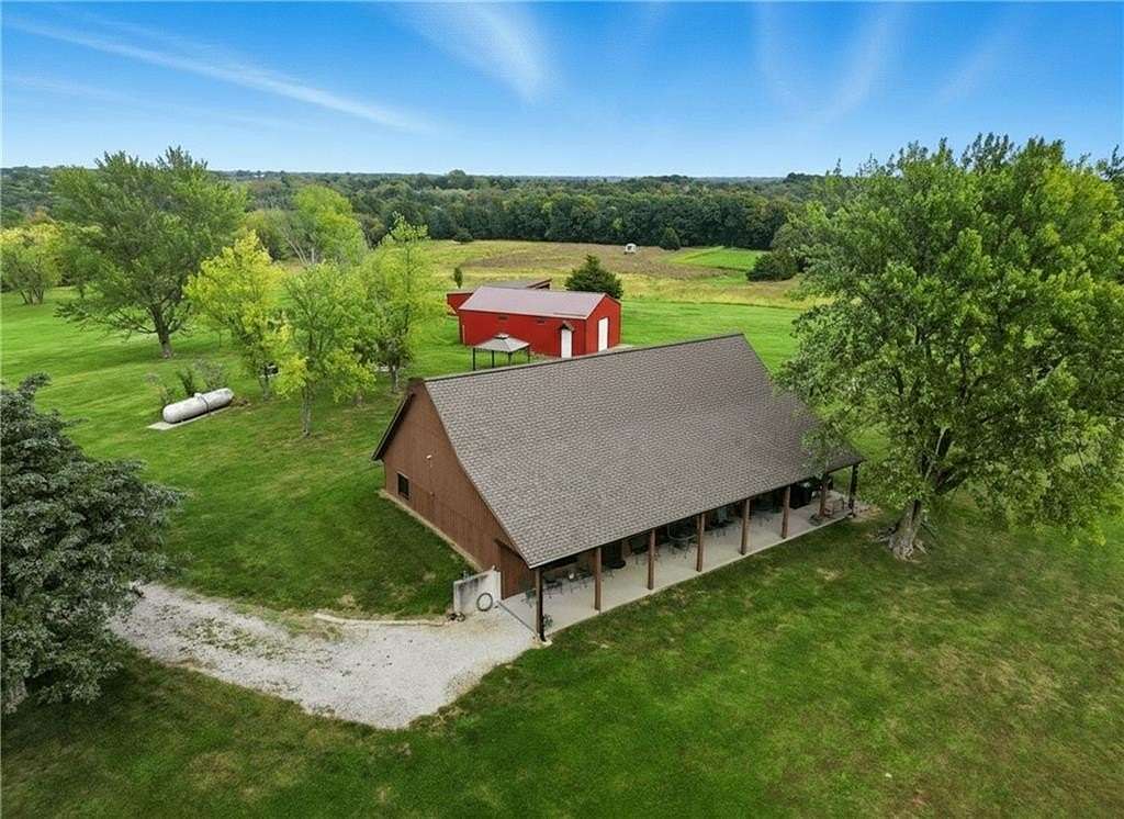 105 Acres of Land with Home for Sale in Rayville, Missouri