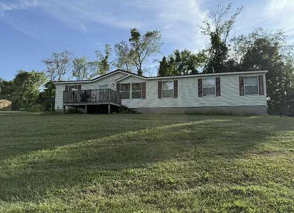 3.83 Acres of Residential Land with Home for Sale in Richmond, Kentucky