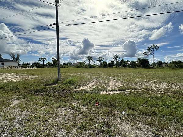 Residential Land for Sale in Cape Coral, Florida