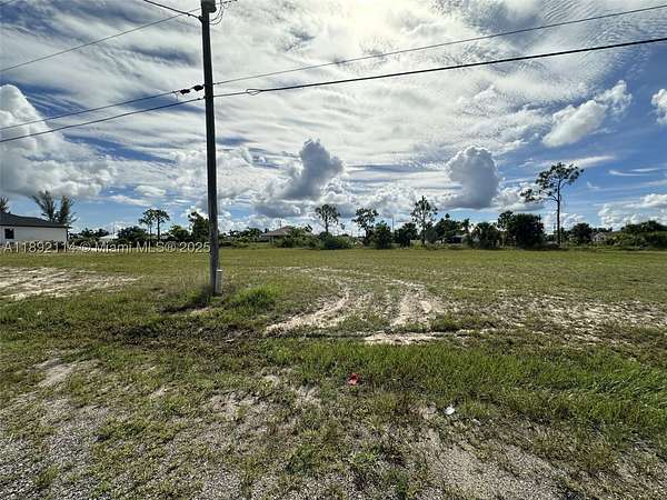 Land for Sale in Cape Coral, Florida