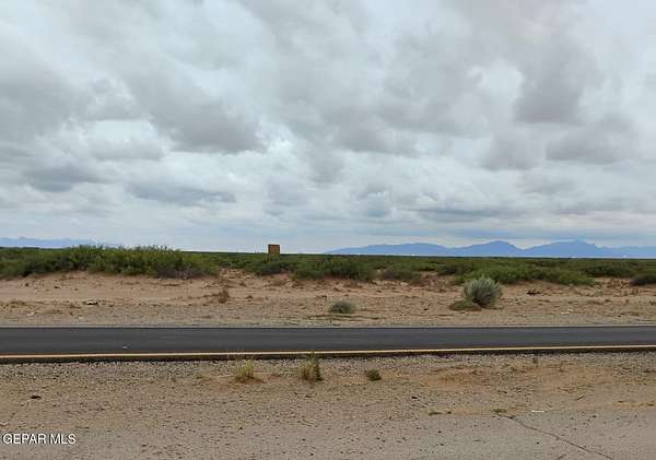 1 Acre of Land for Sale in Horizon City, Texas