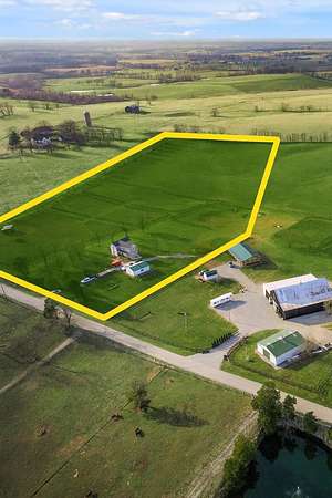 14.9 Acres of Land for Sale in Paris, Kentucky